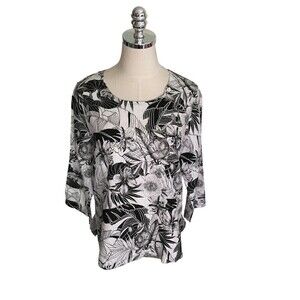 Hot Cotton LA Medium Top White Black 3/4 Sleeve Lagenlook Linen Floral